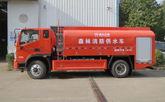北汽4驱森林消防车