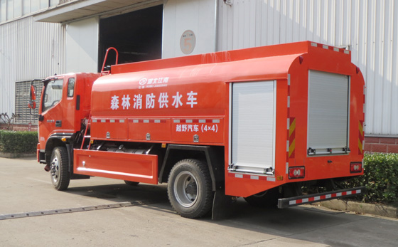 北汽4驱森林消防车
