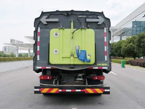 ZBH5180TXSEQCBEV型纯电动洗扫车