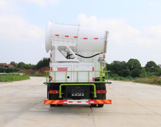 KLF5183TDYE6型多功能抑尘车